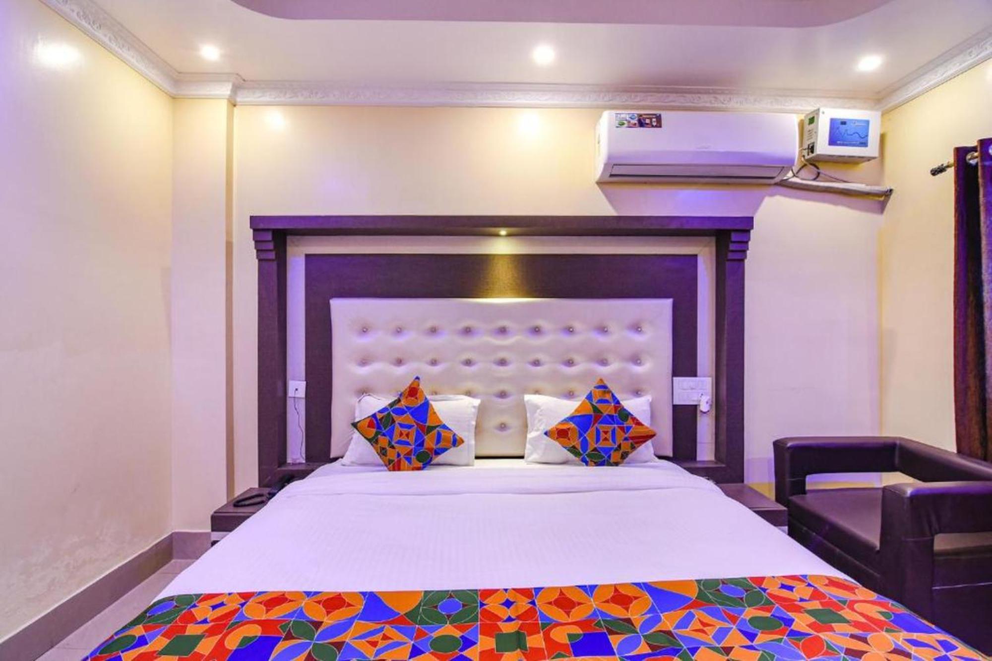 Luxury Sea View - Bollywood 2 Beach View হোটেল বলিউড 2 বিচ ভিউ পুরী- Fully-air-conditioned-hotel Card Payment Accepted Near-sea-beach-&-temple With-wifi-parking-and Restaurant-availability- All Side Sea View - Book Now Hotel