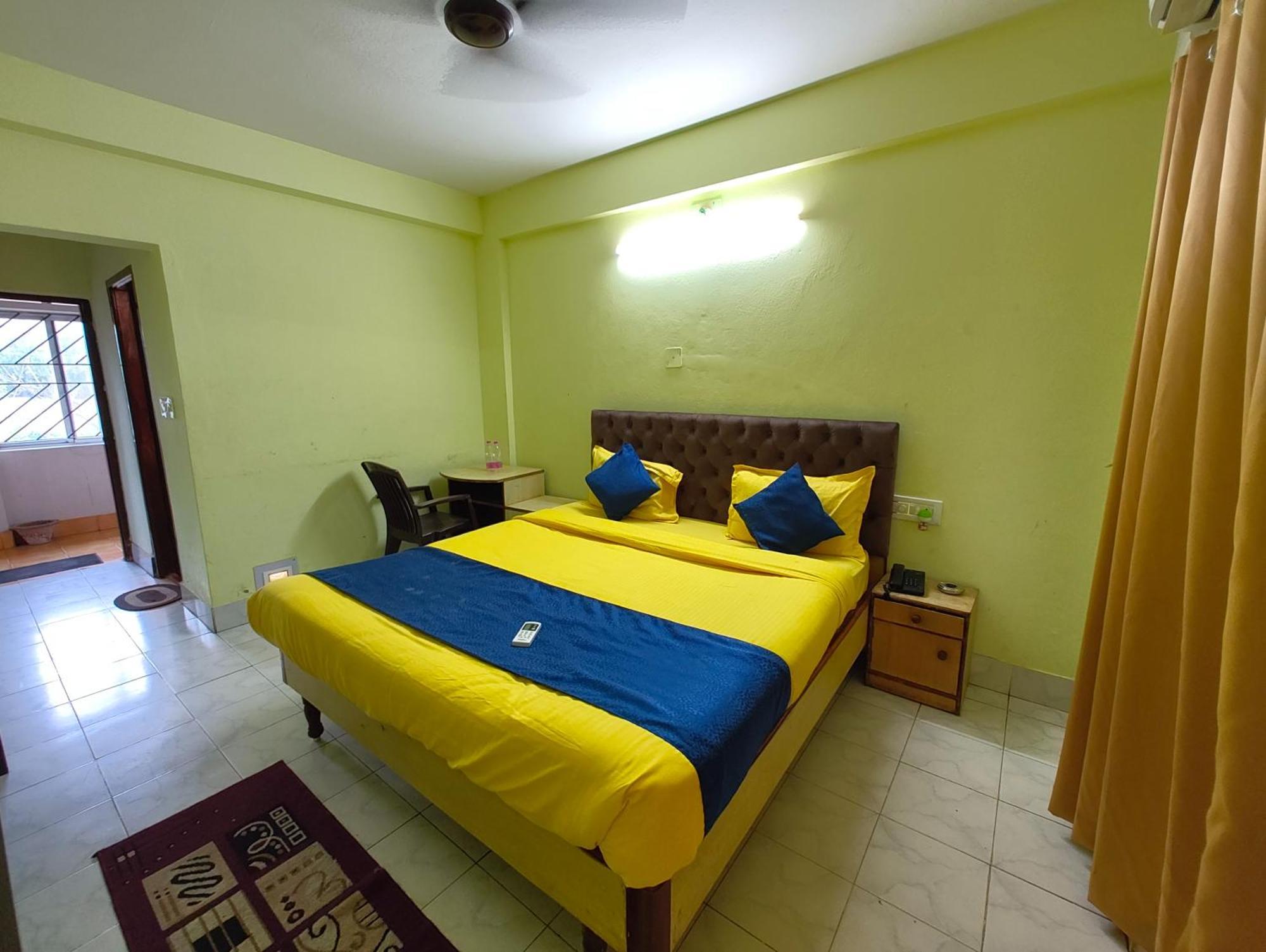 Hotel Luxury Sea View - Bollywood 2 Beach View হোটেল বলিউড 2 বিচ ভিউ পুরী- Fully-air-conditioned-hotel Card Payment Accepted Near-sea-beach-&-temple With-wifi-parking-and Restaurant-availability- All Side Sea View - Book Now Puri